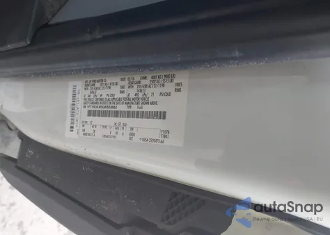 2016 Ford Transit-250 z USA, uszkodzony, nr VIN 1FTYR3XM5GKB33662